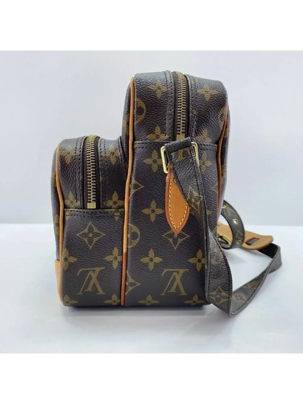 Louis Vuitton Shoulder Bag Nile